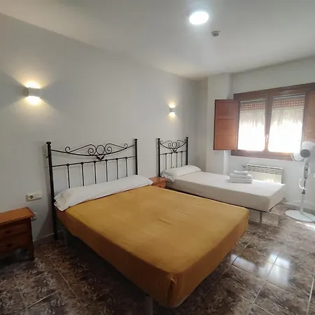 ゲストハウス Hostal La Alberca