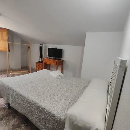 Hostal La Alberca 3*