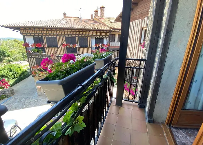 Hostal La Alberca בית הארחה