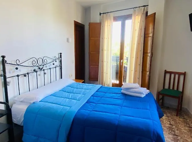 Hostal La Alberca 3*