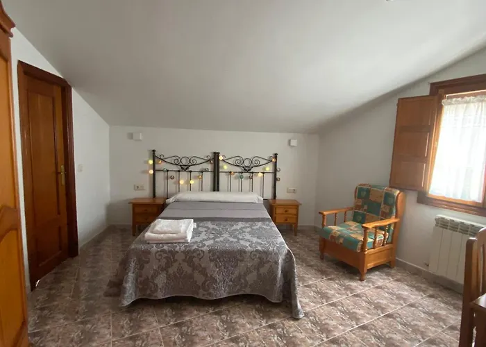 בית הארחה Hostal La Alberca